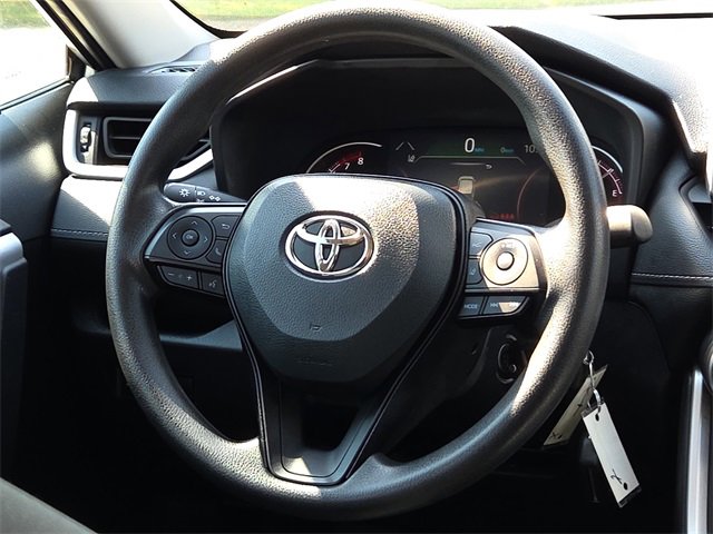 Used 2024 Toyota RAV4 LE image 14