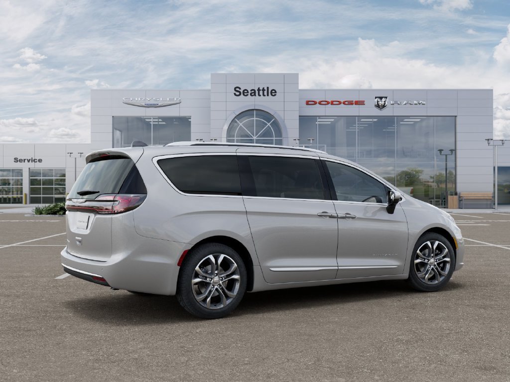 New 2026 Chrysler Pacifica Pinnacle FWD image 5