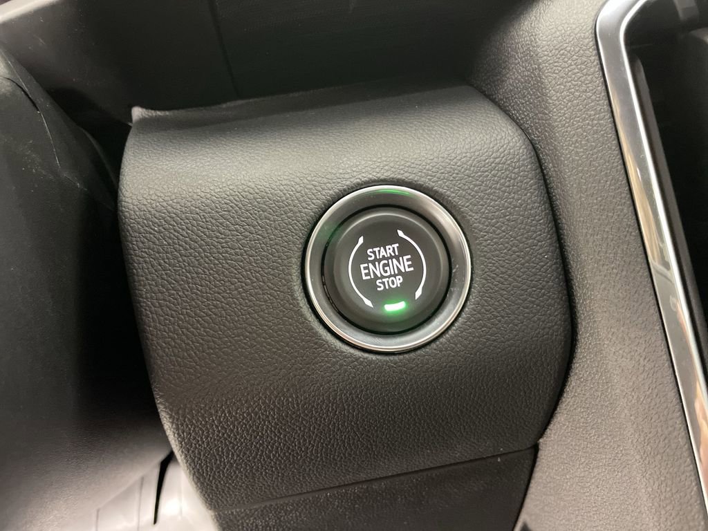 New 2025 GMC Acadia Elevation image 17