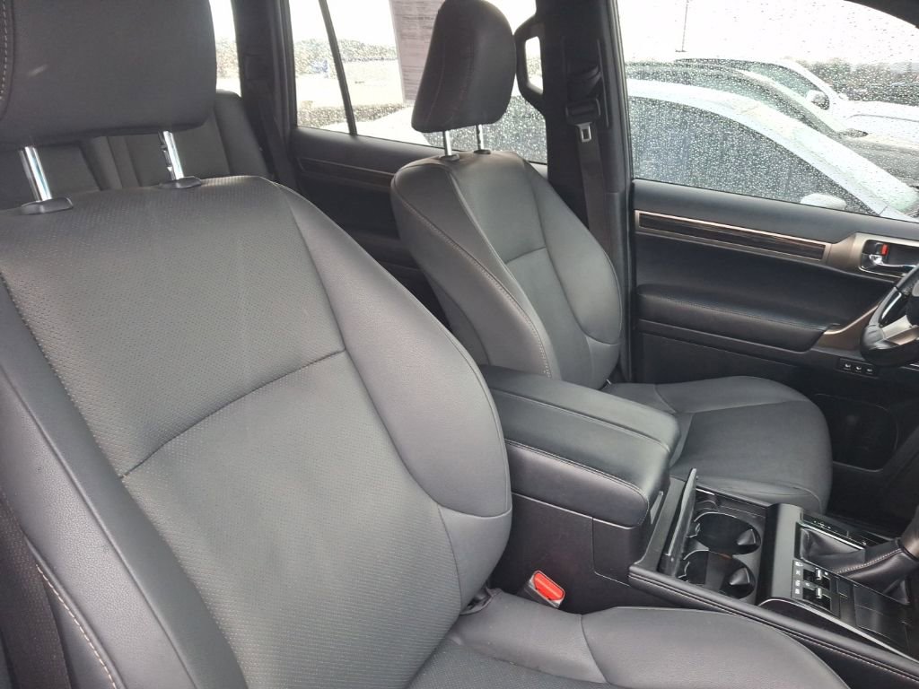Used 2020 Lexus GX 460 Premium w/ Premium Package image 13