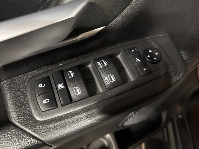 Used 2021 RAM 1500 Big Horn AWD/4WD image 3