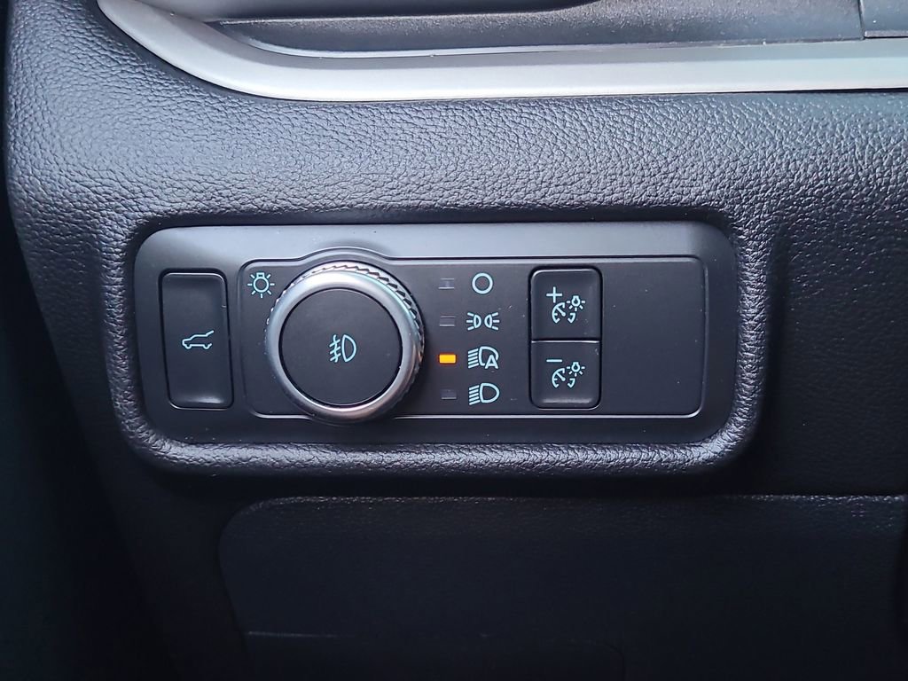 Used 2021 Ford Explorer XLT w/ Equipment Group 202A image 30