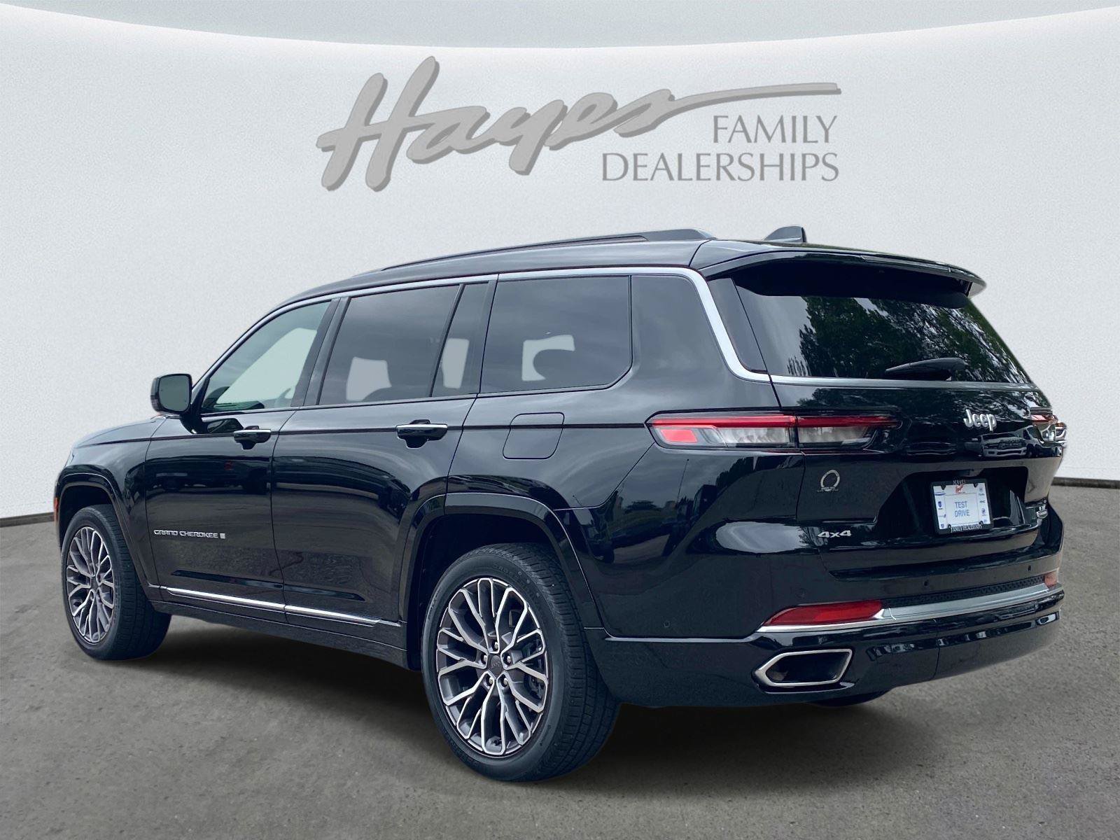 Used 2025 Jeep Grand Cherokee L Summit AWD/4WD image 9