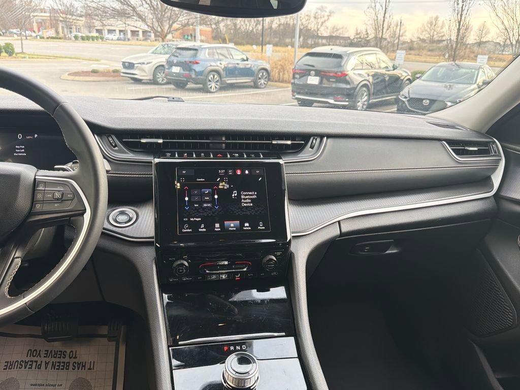 Used 2023 Jeep Grand Cherokee L Laredo image 26