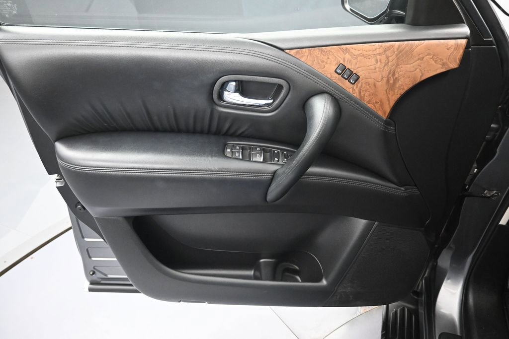 Used 2021 Nissan Armada SL w/ Captain's Chairs Package AWD/4WD image 26