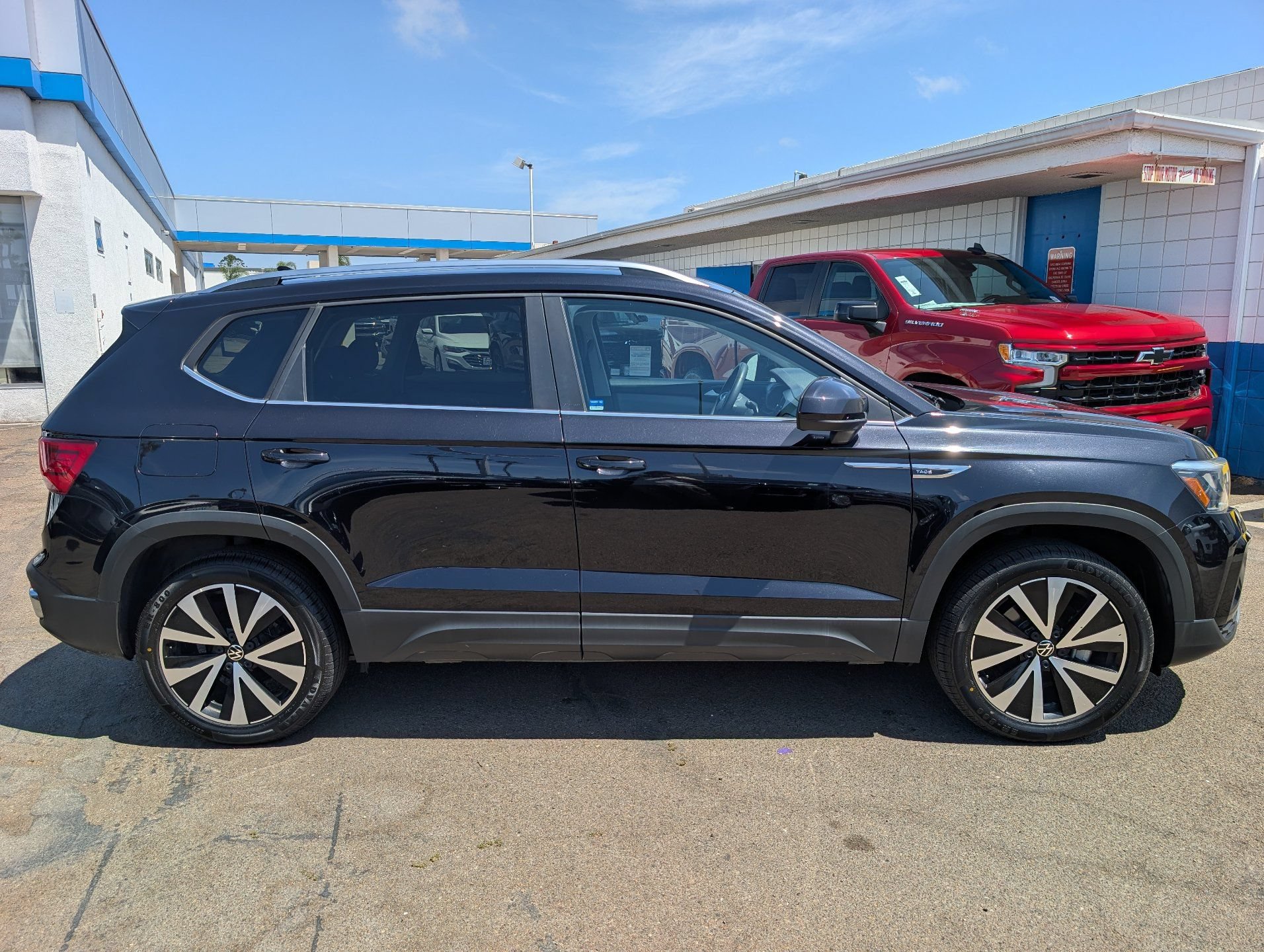 Used 2023 Volkswagen Taos SE FWD image 7
