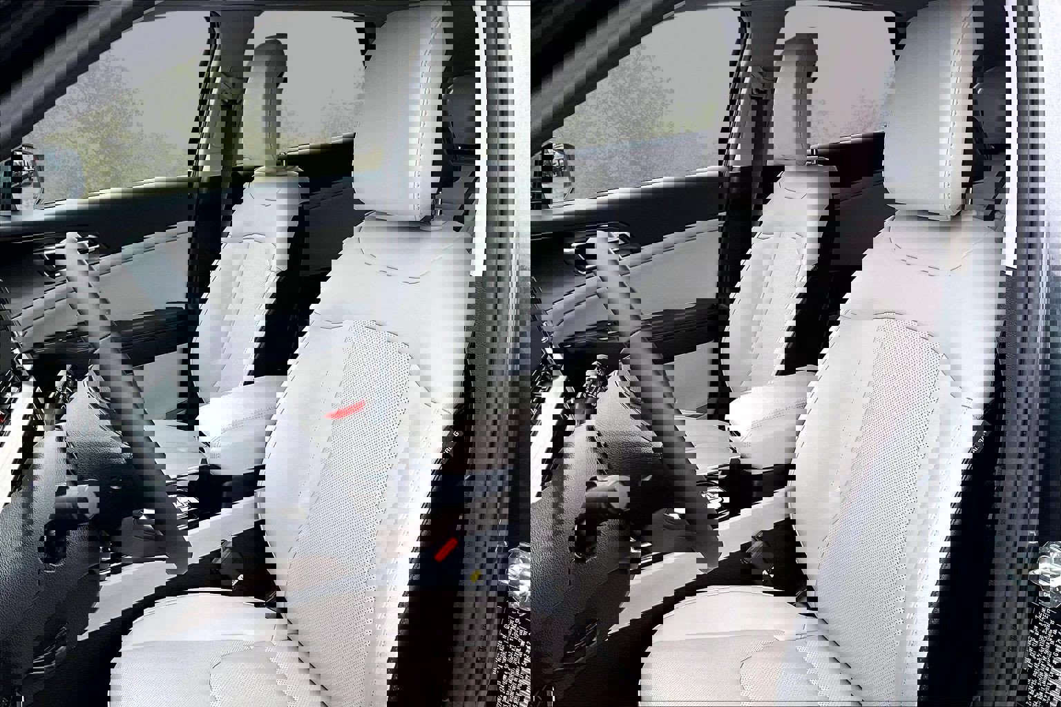 Used 2025 Kia Sportage EX image 25