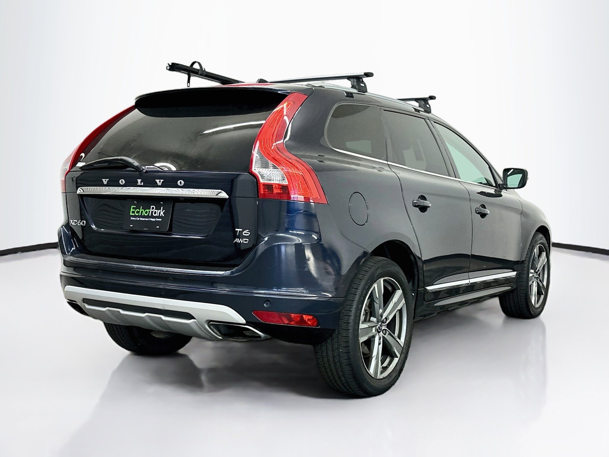 Used 2017 Volvo XC60 T6 Dynamic w/ Preferred Option Package AWD/4WD image 9
