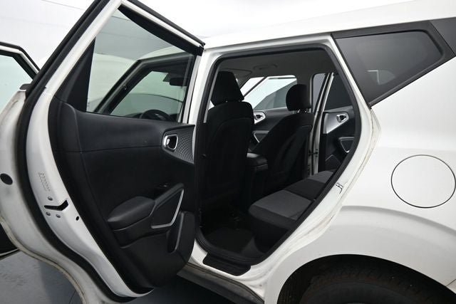 Used 2021 Kia Soul LX FWD image 15