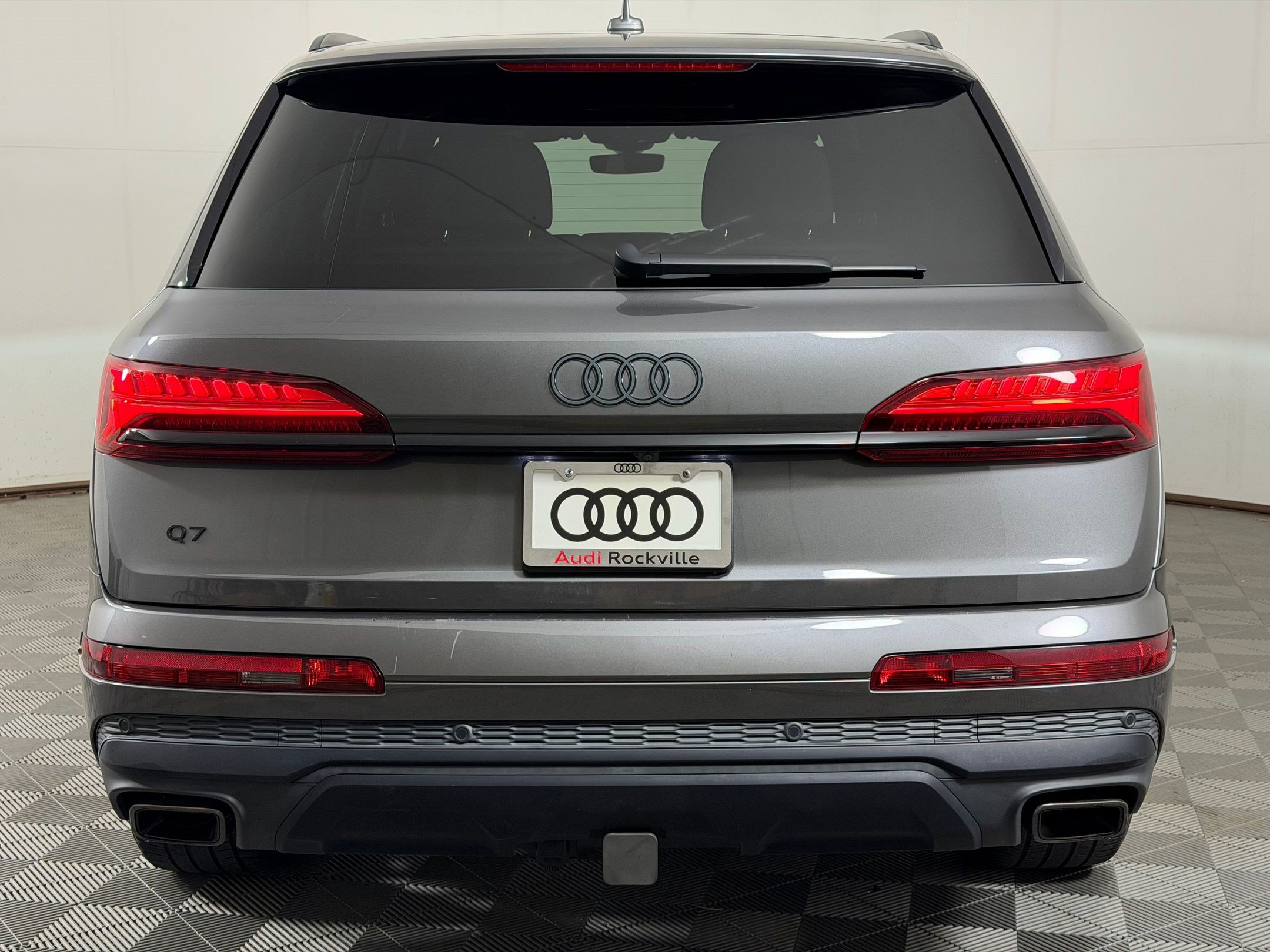 Used 2025 Audi Q7 2.0T Premium Plus w/ Premium Plus Package AWD/4WD image 10