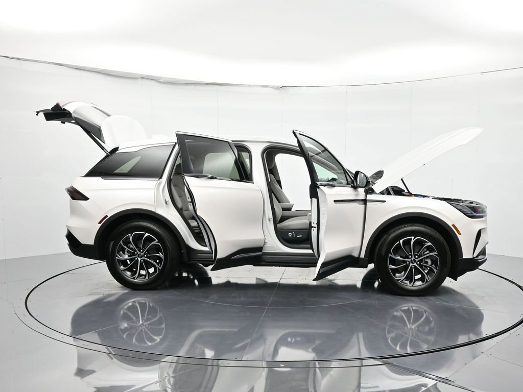 New 2026 Lincoln Nautilus Premier image 60