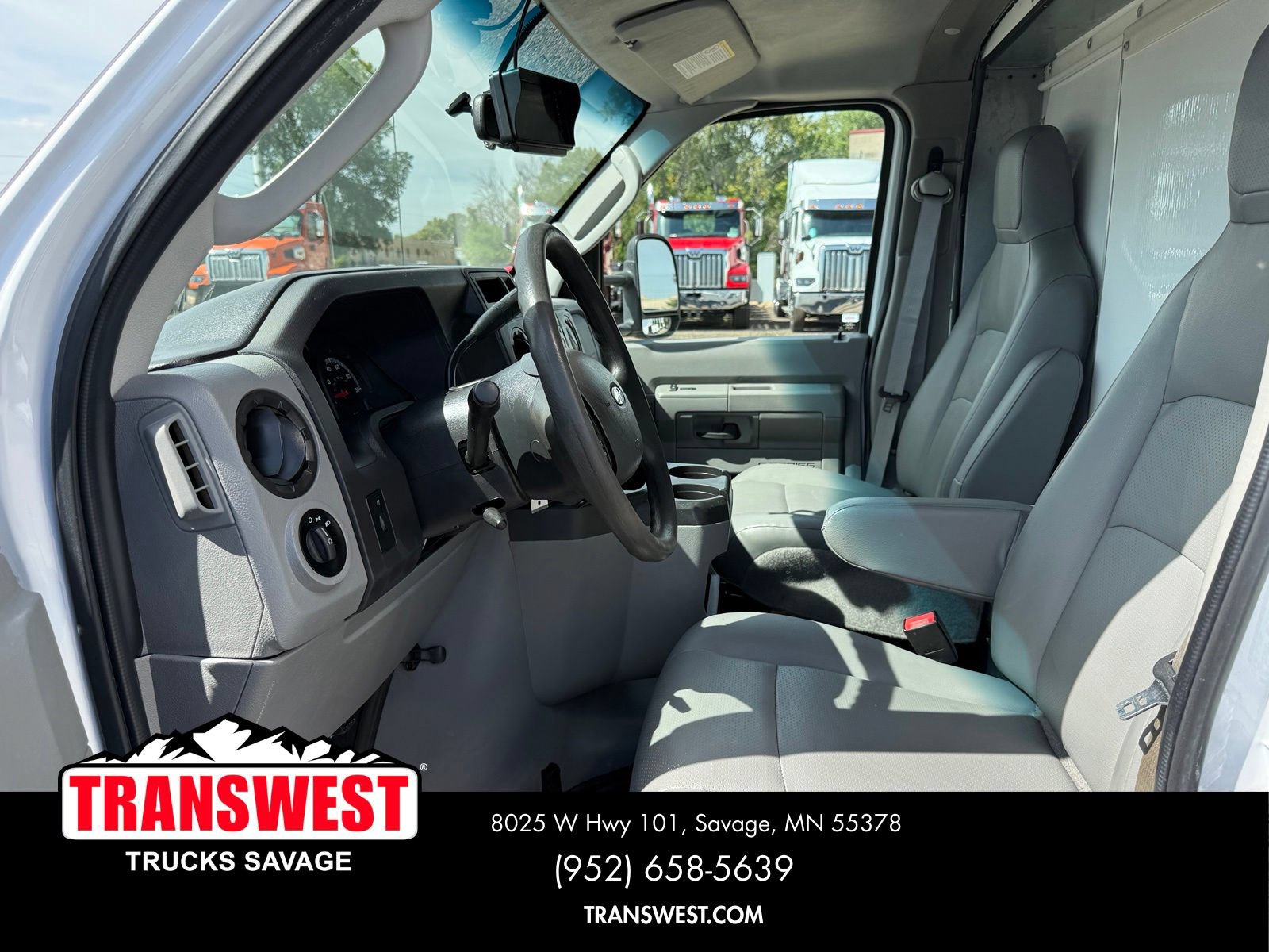 Used 2019 Ford E-450 and Econoline 450 Super Duty w/ Power Windows & Locks Group RWD image 5