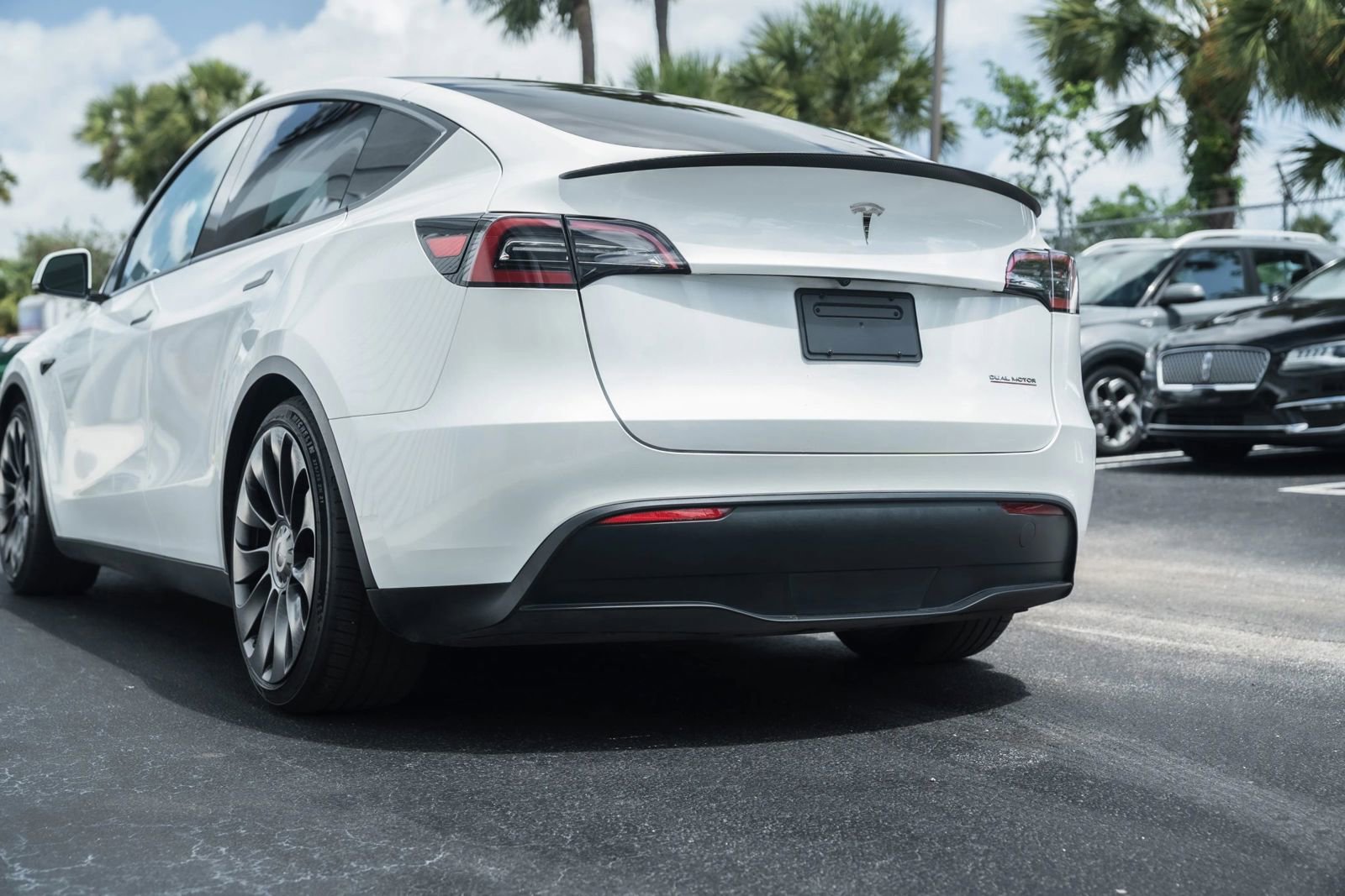 Used 2023 Tesla Model Y Performance AWD/4WD image 12