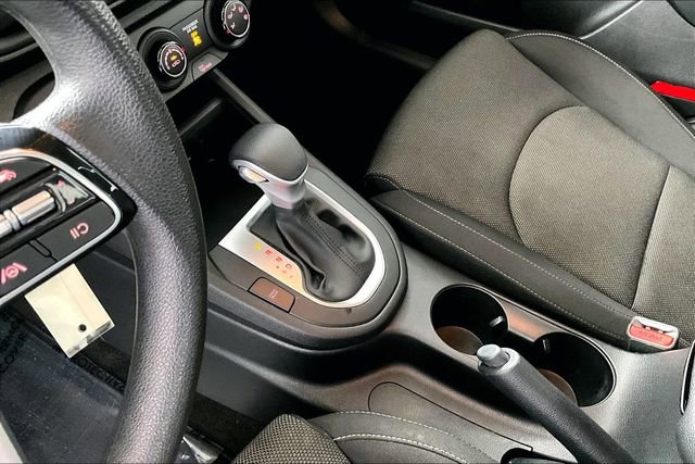 Used 2022 Kia Forte LXS image 17