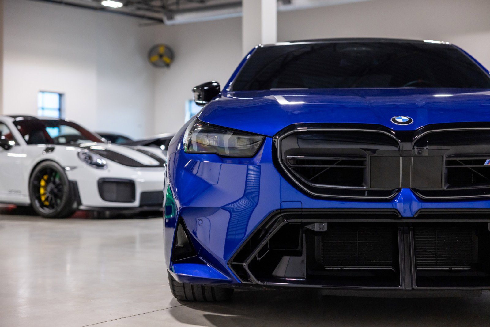 Used 2025 BMW M5 w/ Executive Package image 21