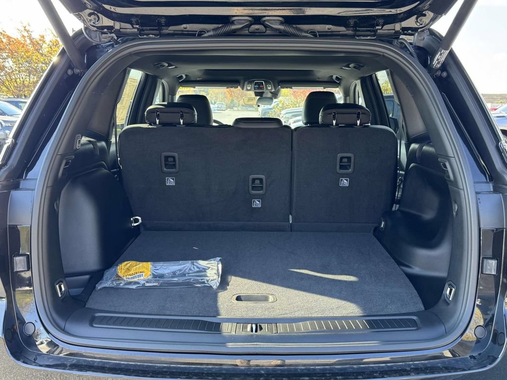 New 2025 Jeep Grand Cherokee 4WD image 30