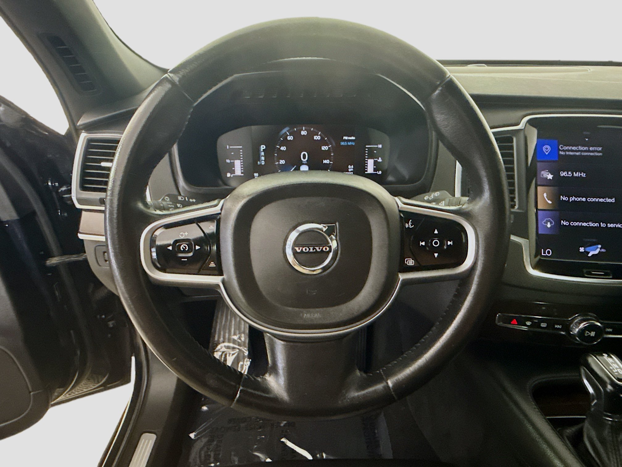 Used 2019 Volvo XC90 T5 Momentum w/ Protection Package Premier FWD image 13