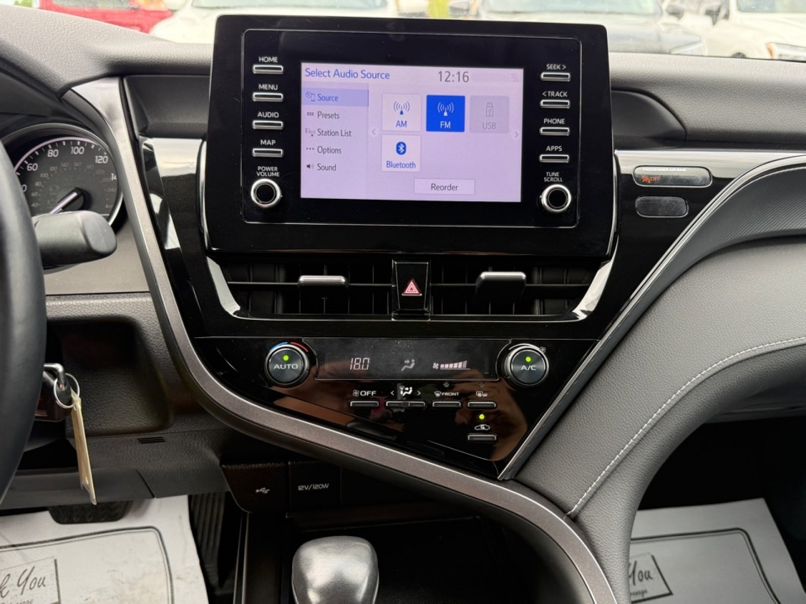 Used 2023 Toyota Camry SE FWD image 12