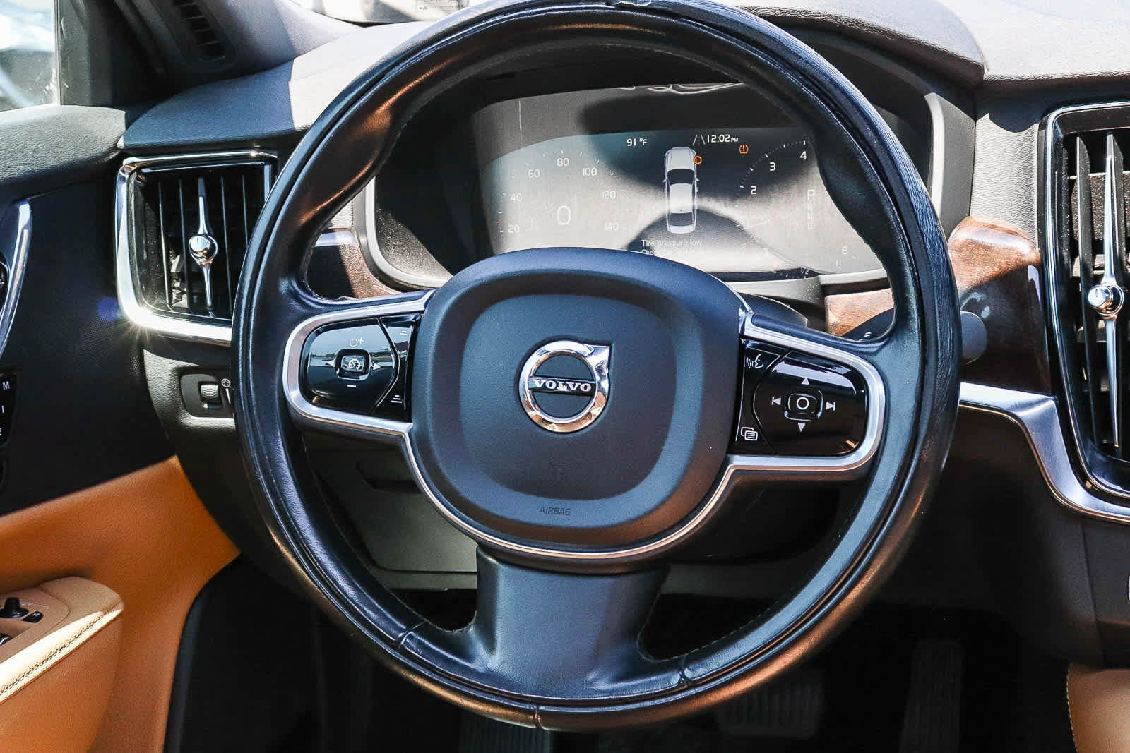 Used 2018 Volvo S90 T5 Momentum w/ Convenience Package FWD image 21