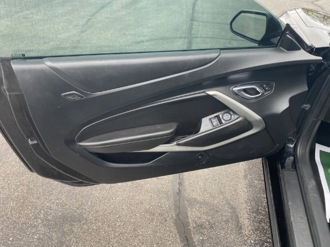 Used 2017 Chevrolet Camaro SS RWD image 10