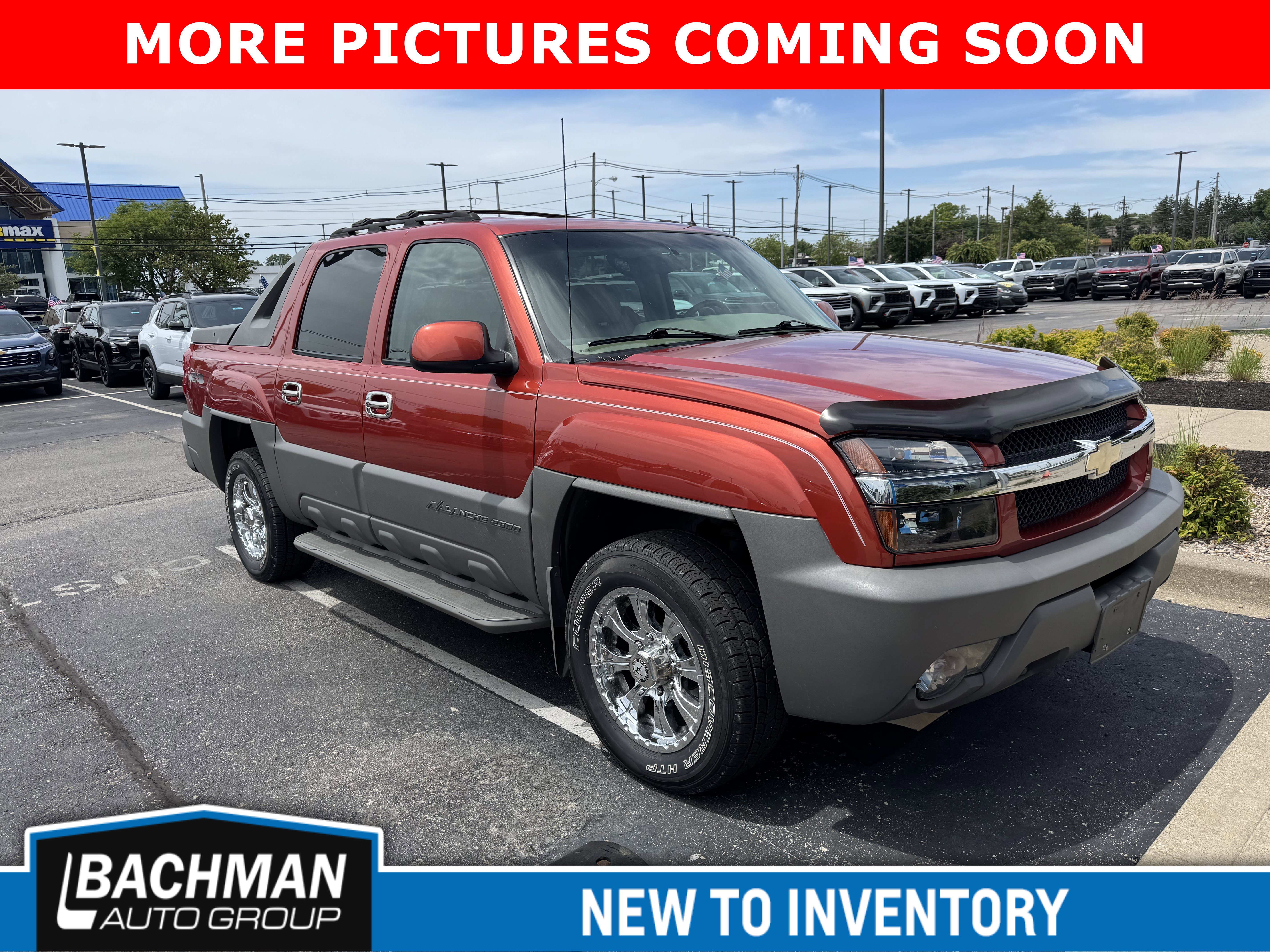 Used 2002 Chevrolet Avalanche 2500 w/ Convenience Pkg AWD/4WD image 1