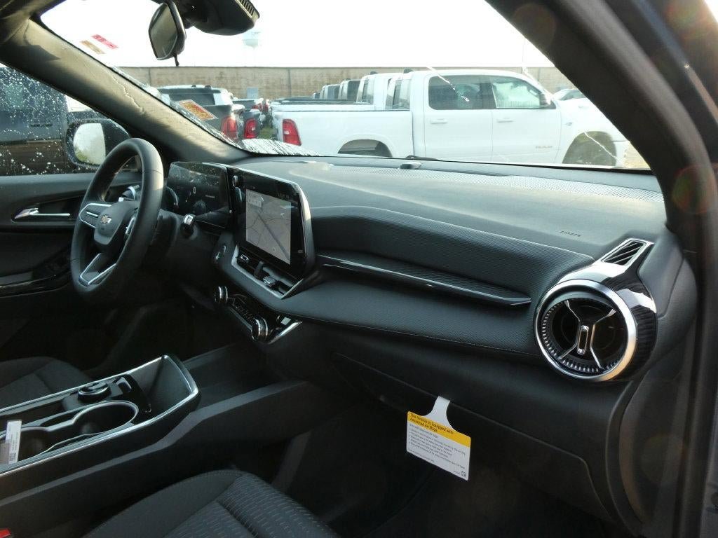 New 2027 Chevrolet Equinox LT FWD image 10
