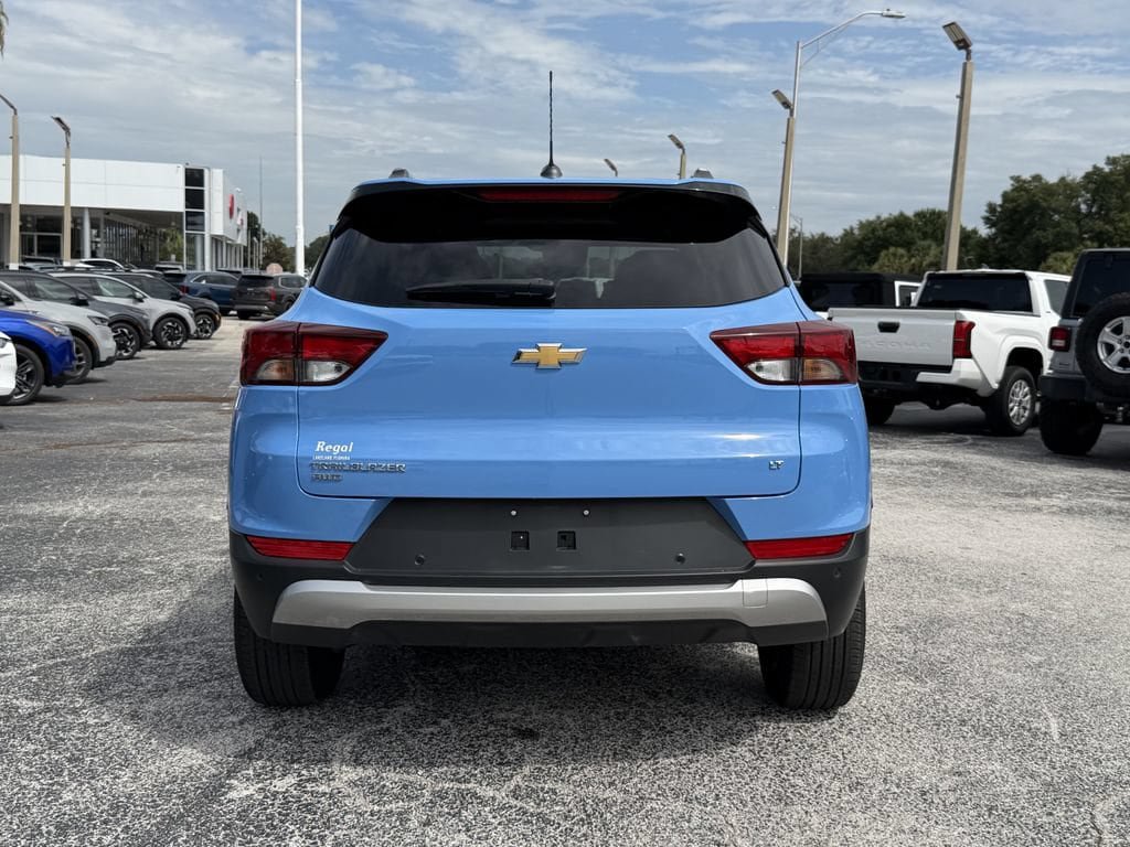 Used 2024 Chevrolet TrailBlazer LT w/ Driver Confidence Package AWD/4WD image 6