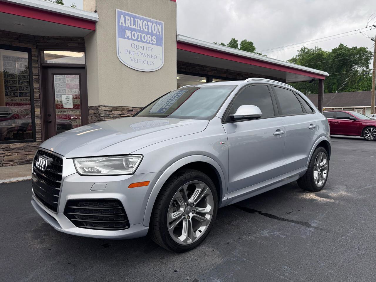 Used 2018 Audi Q3 2.0T Premium w/ Convenience Package FWD image 2