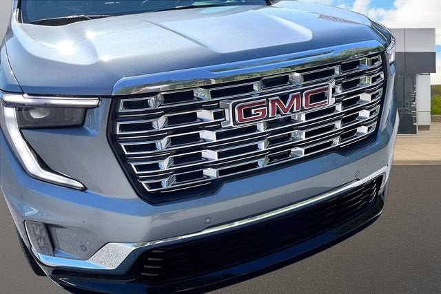 Certified 2025 GMC Acadia Denali w/ Super Cruise Package AWD/4WD image 29
