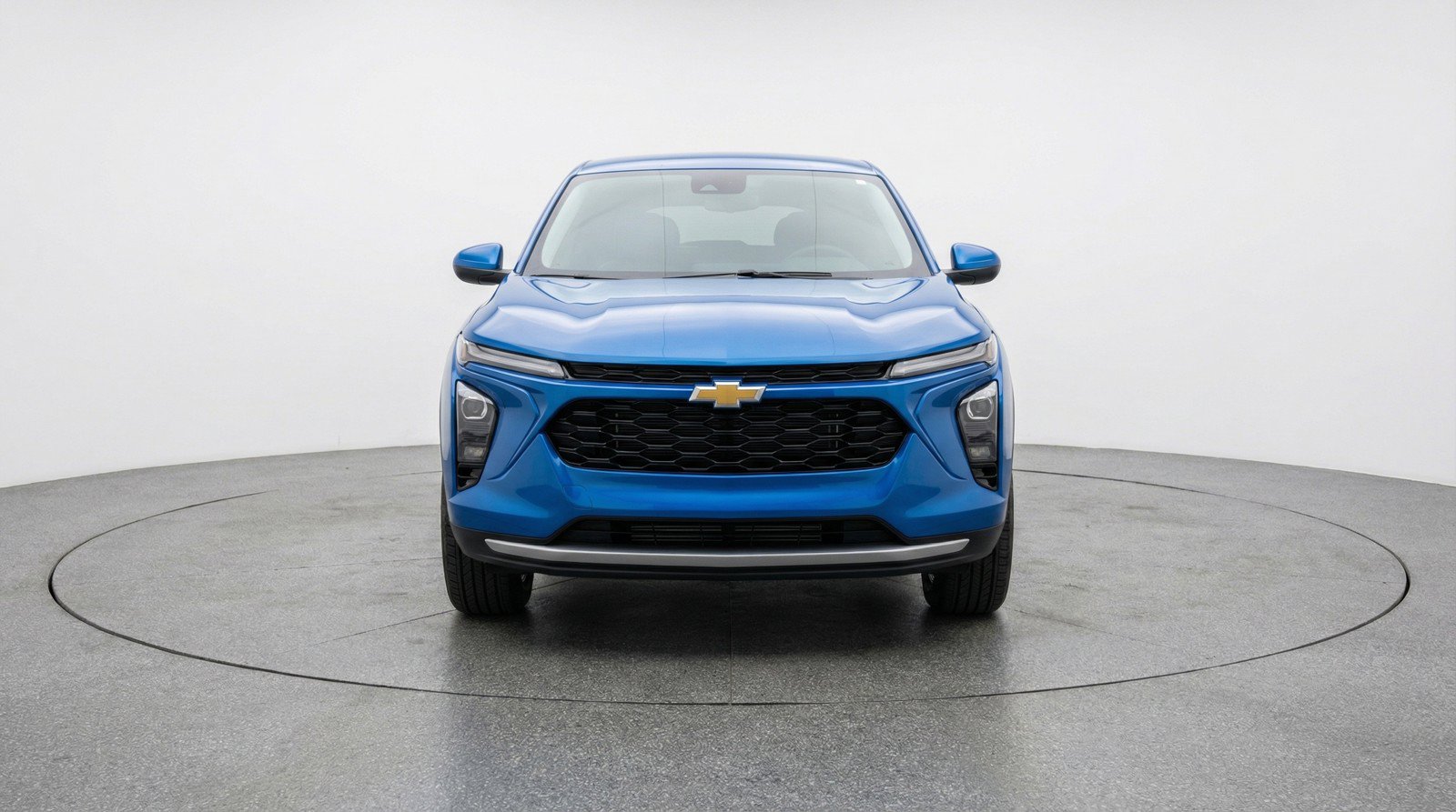 Used 2025 Chevrolet Blazer LT FWD image 2