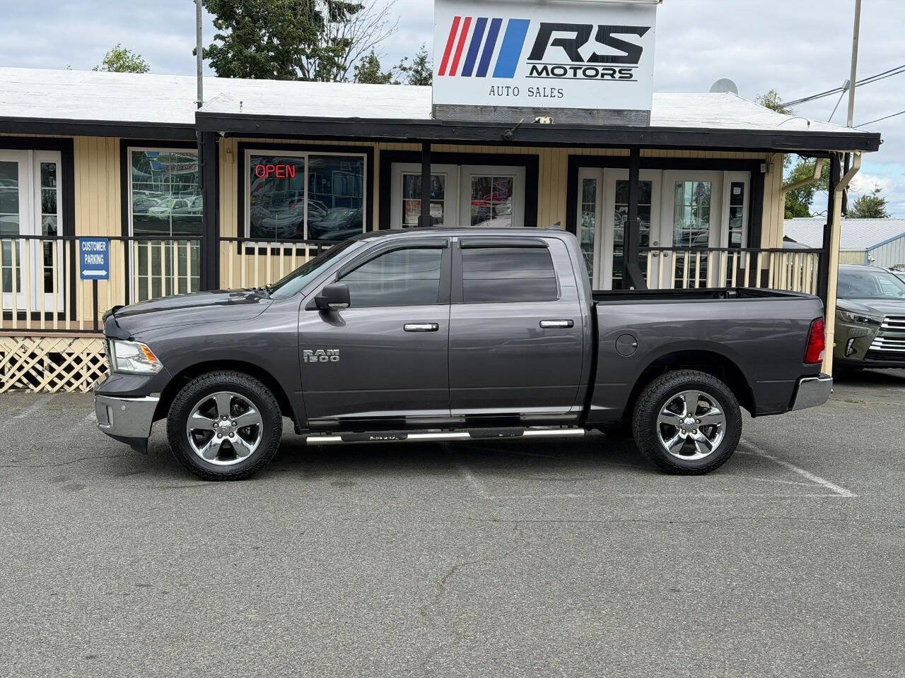 Used 2018 RAM 1500 Big Horn RWD image 2