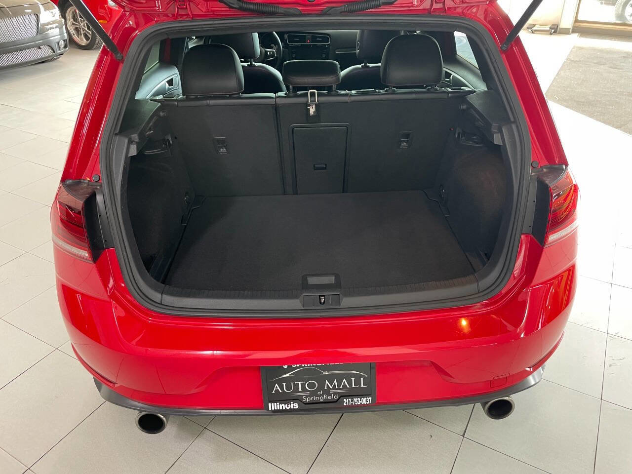 Used 2020 Volkswagen GTI SE image 7