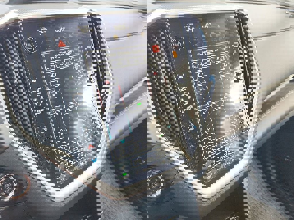 Used 2023 Subaru Ascent Limited w/ Technology Package image 27