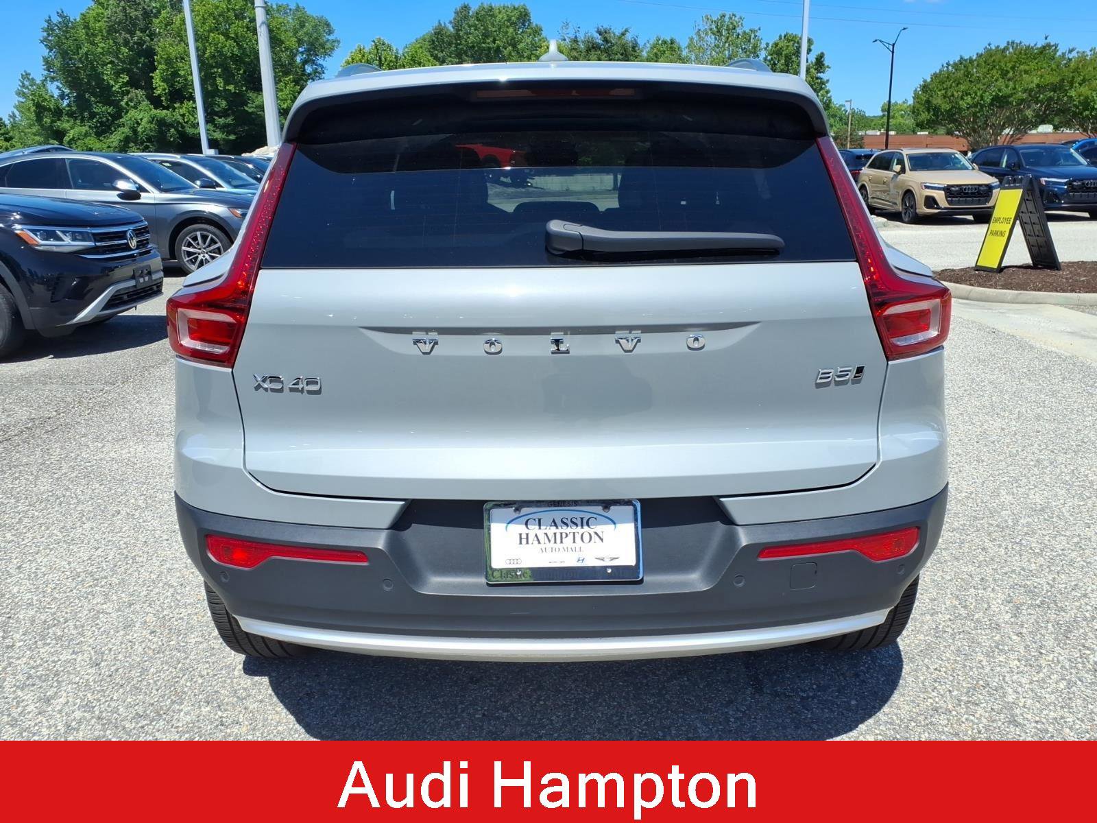Used 2024 Volvo XC40 B5 Ultimate w/ Climate Package AWD/4WD image 7