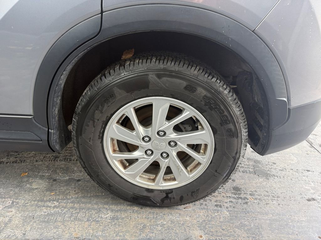 Used 2018 Mitsubishi Eclipse Cross ES image 34