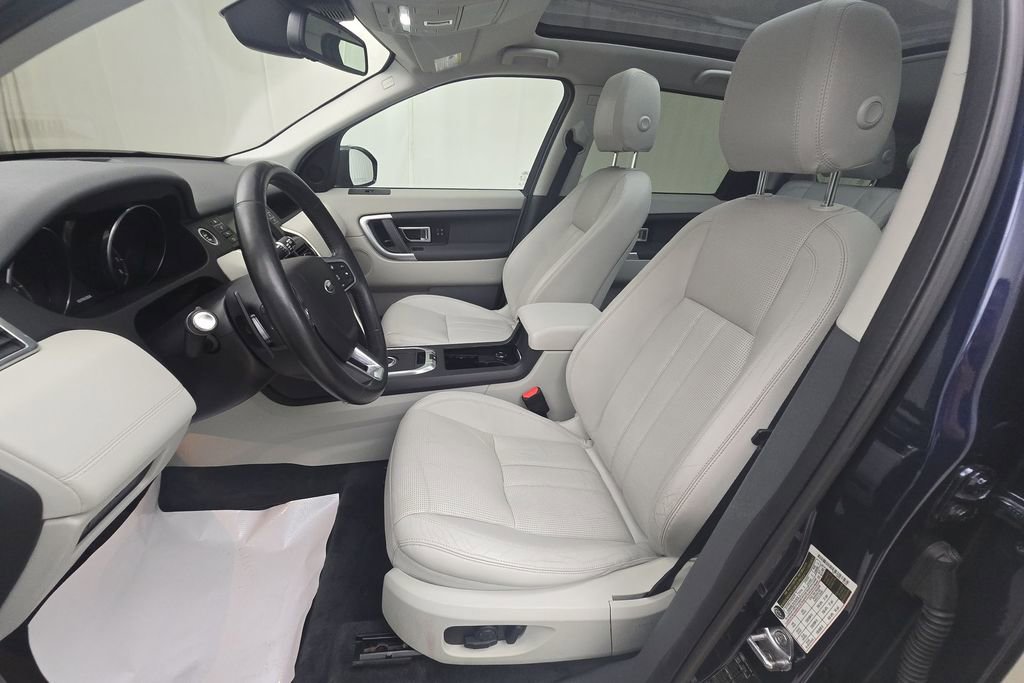 Used 2017 Land Rover Discovery Sport HSE image 12