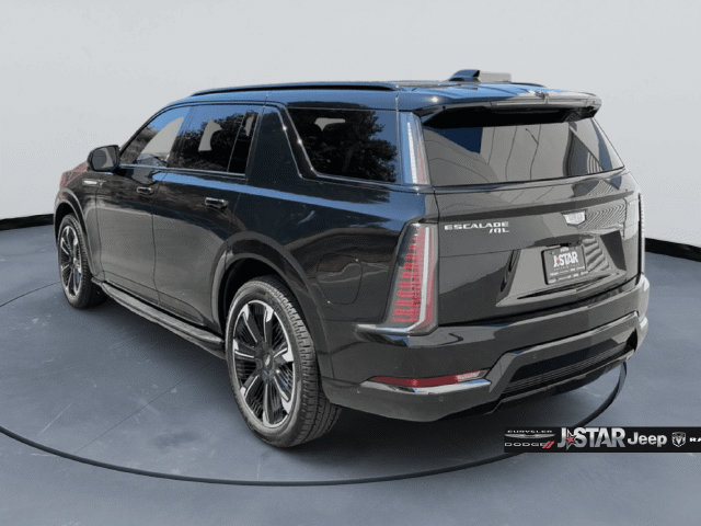 Used 2026 Cadillac Escalade IQL Sport 2 AWD/4WD image 7
