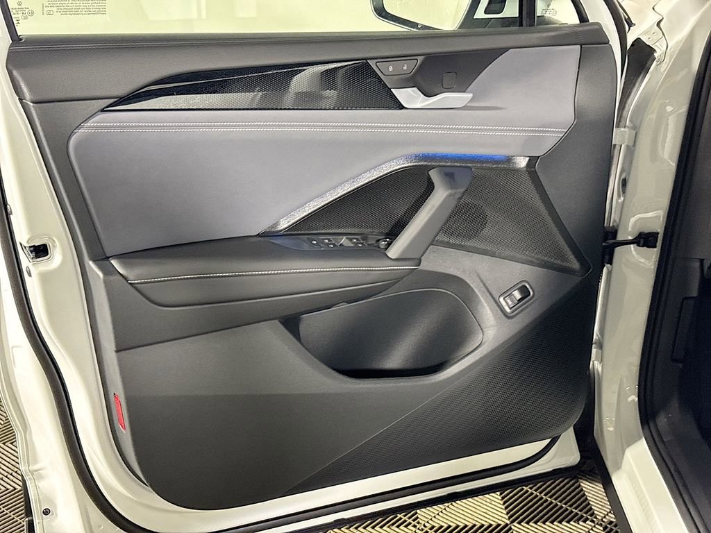 New 2026 Volkswagen Tiguan SE image 10