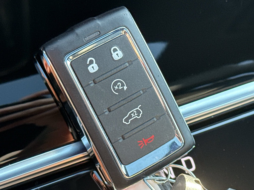 Used 2024 Jeep Grand Cherokee Altitude AWD/4WD image 36