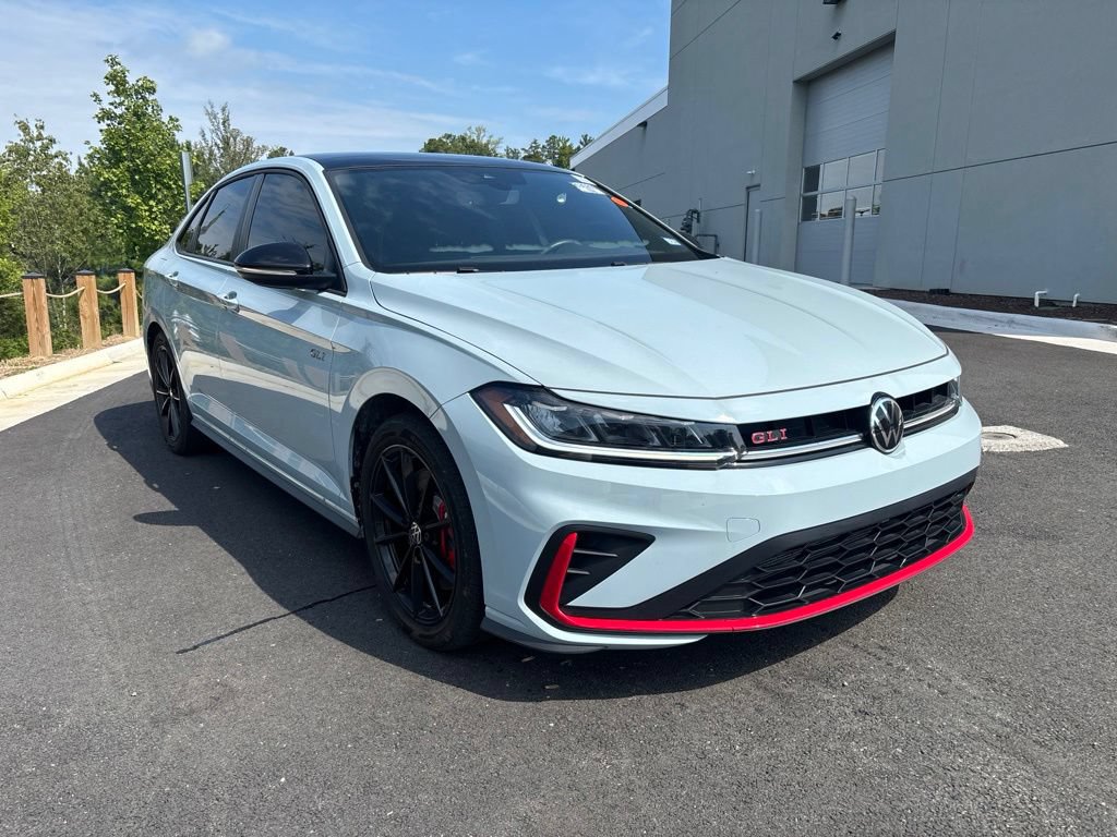 Used 2025 Volkswagen Jetta GLI Autobahn FWD image 3