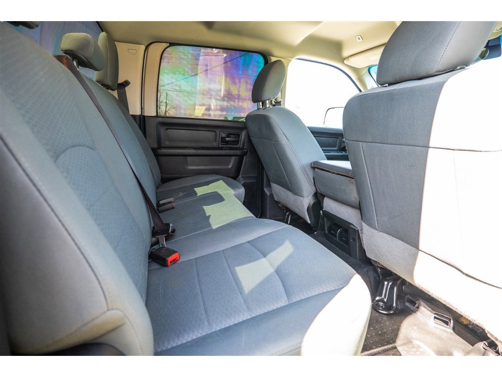 Used 2018 RAM 2500 Tradesman w/ Chrome Appearance Group image 33