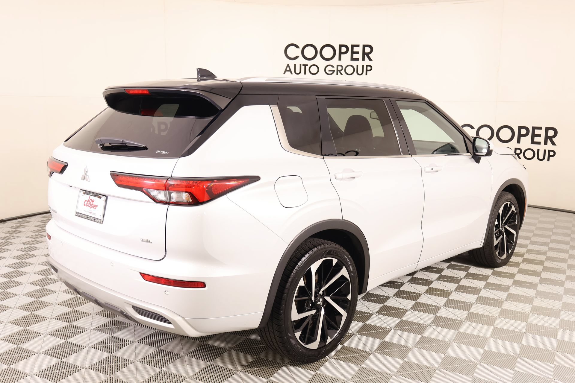 Used 2024 Mitsubishi Outlander SEL AWD/4WD image 23