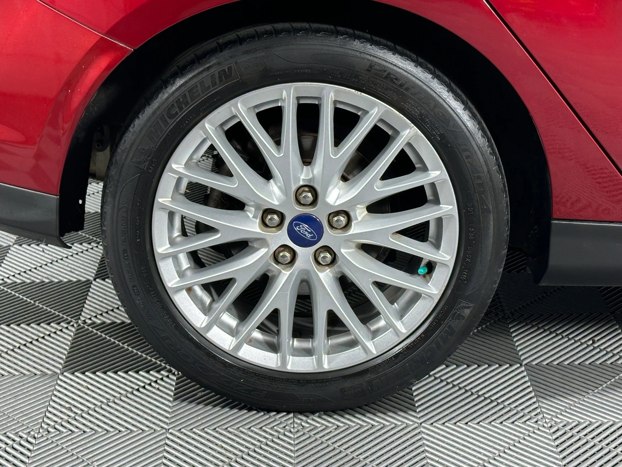 Used 2013 Ford Focus Titanium FWD image 15