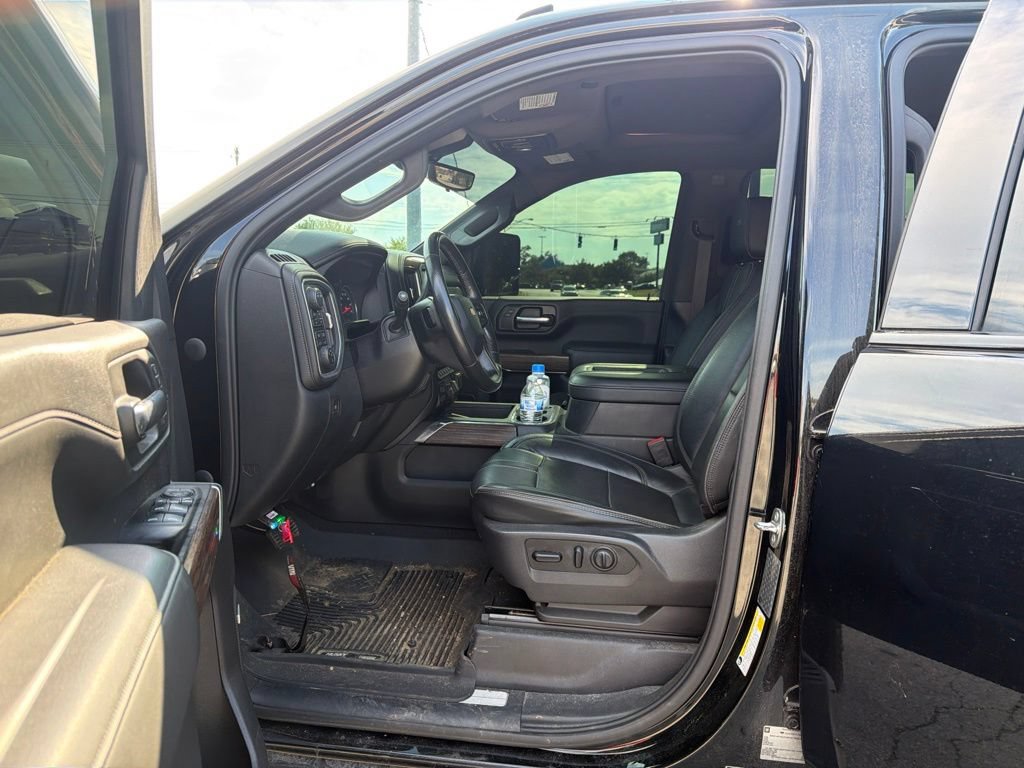 Used 2020 Chevrolet Silverado 2500 High Country w/ Technology Package AWD/4WD image 6