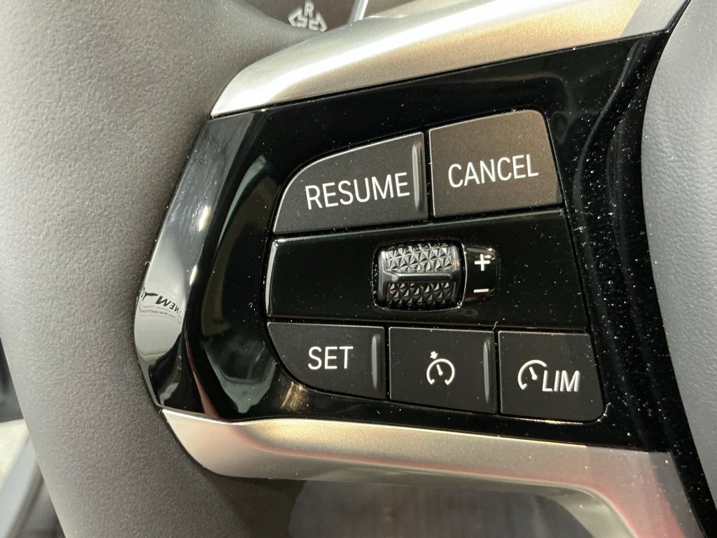 Used 2025 BMW 330i Sedan w/ Convenience Package image 16