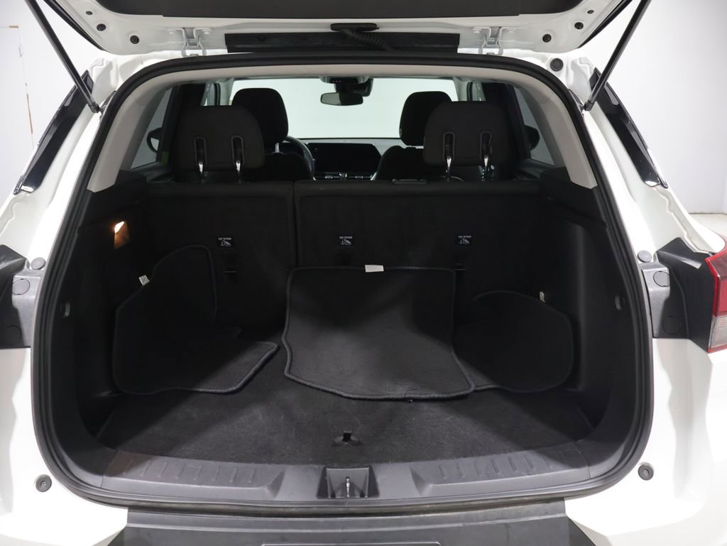 Used 2025 Chevrolet TrailBlazer LT AWD/4WD image 4