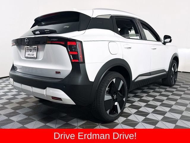 Used 2025 Nissan Kicks SR FWD image 22