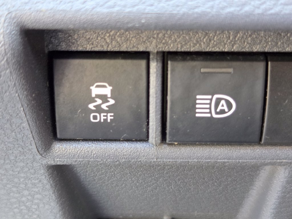 Used 2023 Toyota Sienna XLE FWD image 13