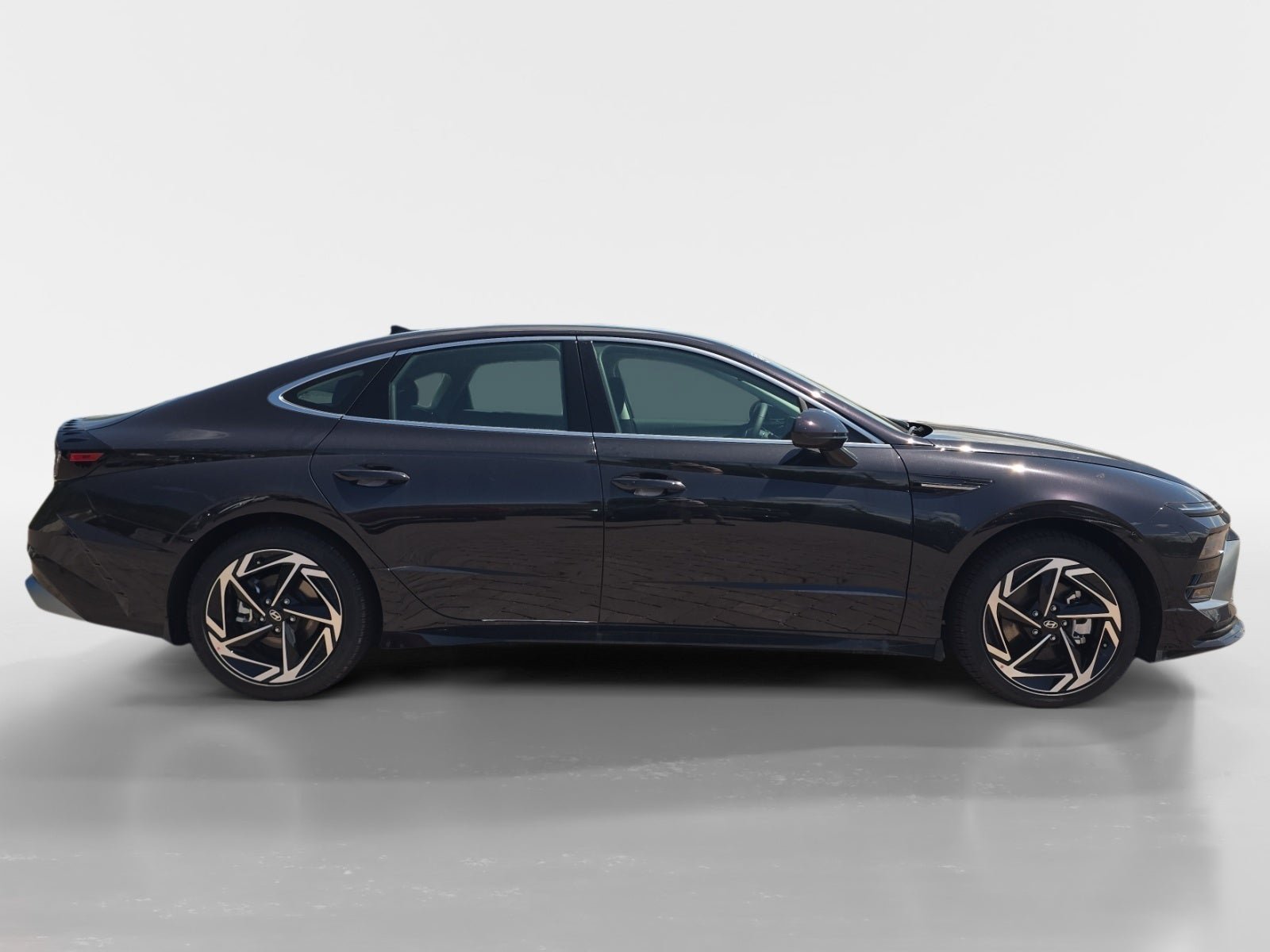 New 2026 Hyundai Sonata SEL FWD image 2