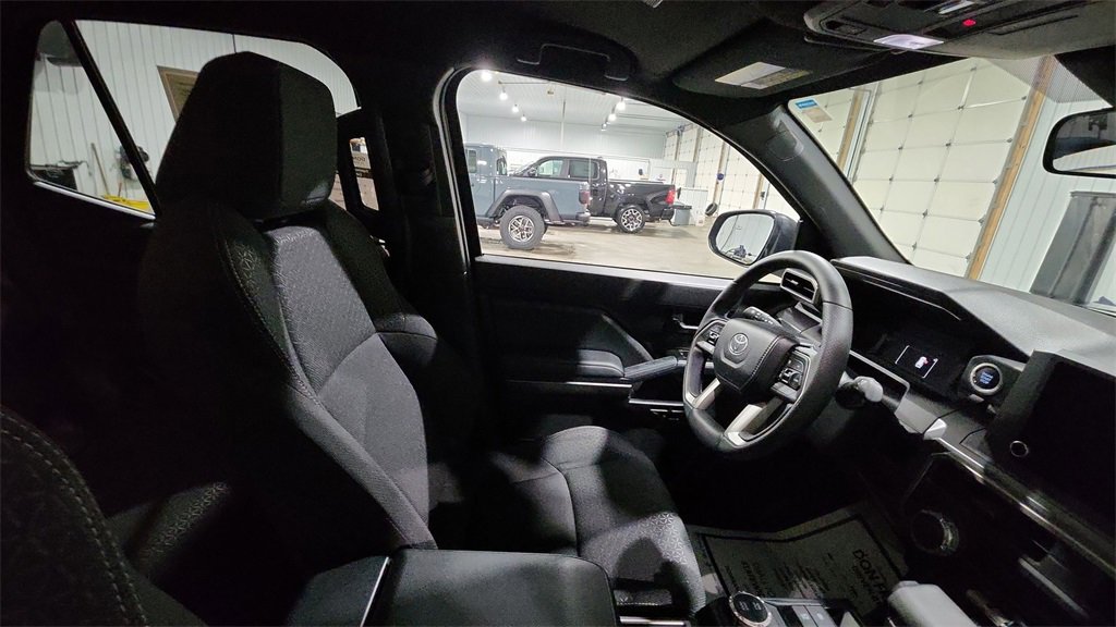 Used 2025 Toyota 4Runner SR5 image 13